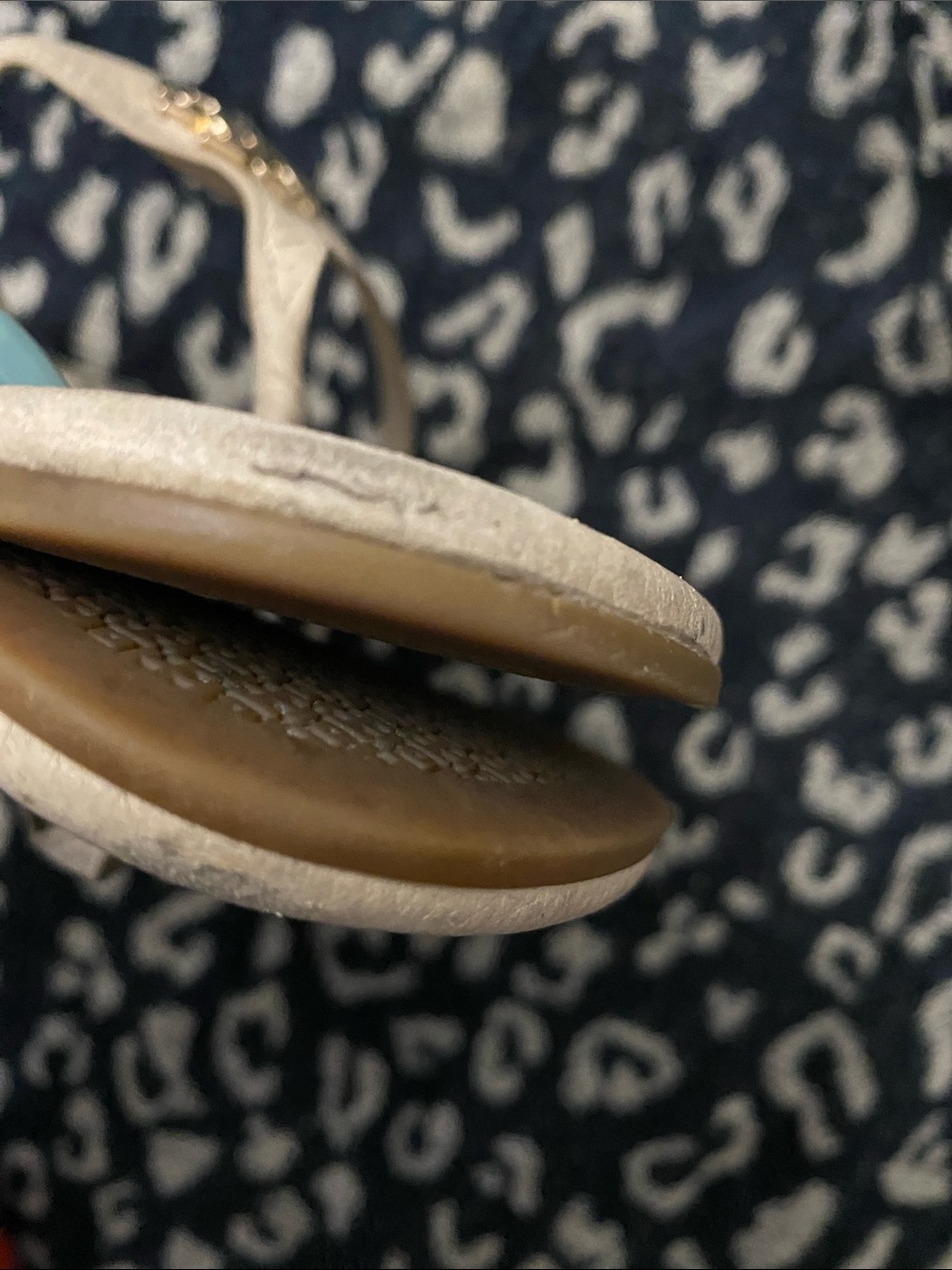 Tory Burch Beige Logo Thong Sandals with Gold Emblem - Picture 8 of 9